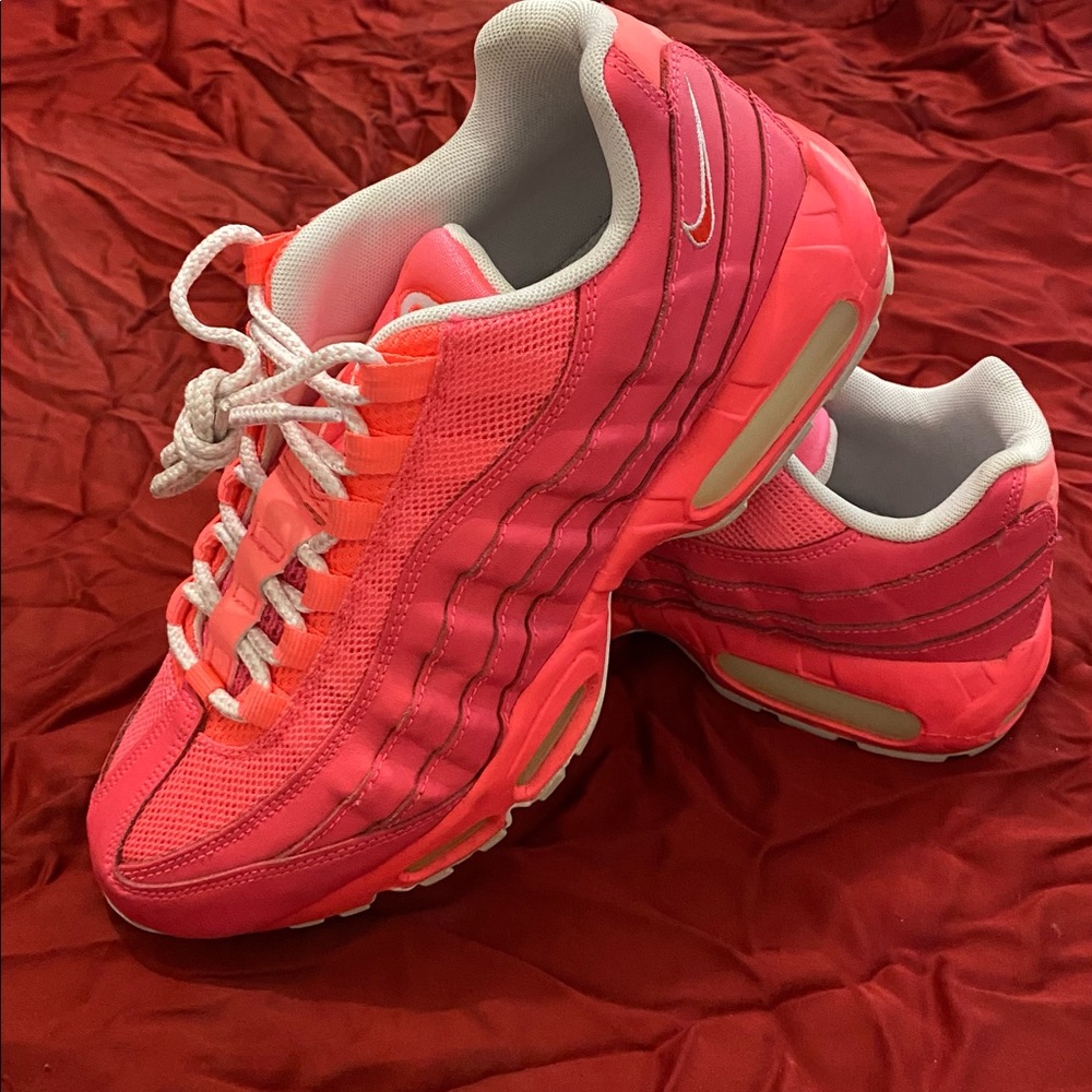 Woman’s Nike Air Max 95